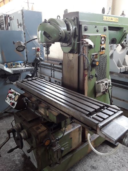 Universal Milling Machine