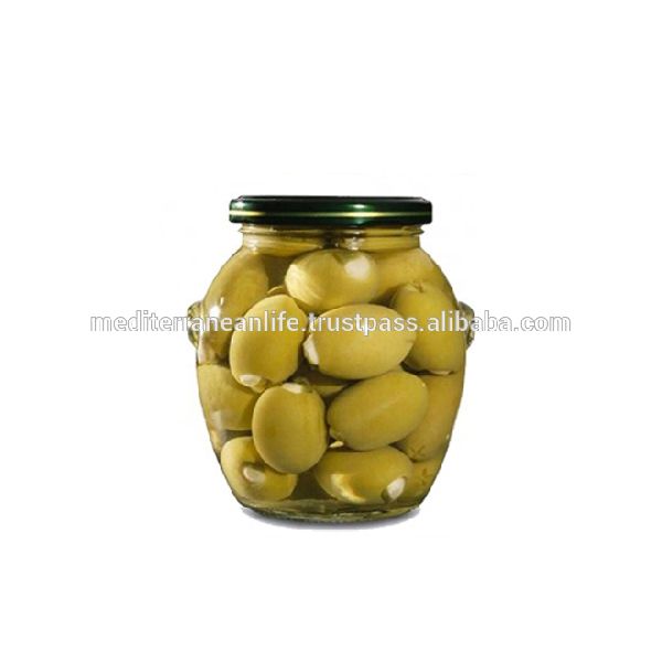 whole natural green olives . Ultra premuim in 370 gm