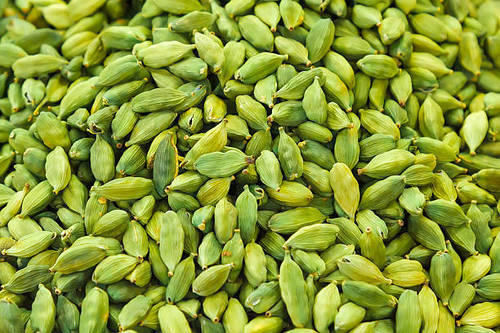 Organic Green Cardamom, Form : Solid