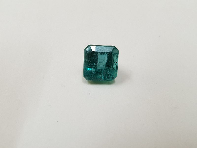 Natural Emerald, Color : Blueish Green
