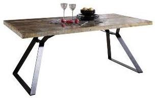 Folding table