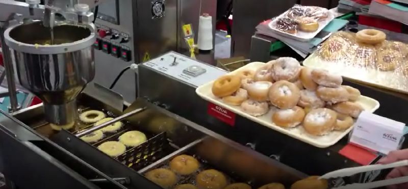 Commercial Automatic Donut Maker
