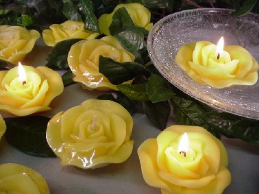 Soy Wax Flower Floating Candles, for Home, Villas, Banquet, Etc.