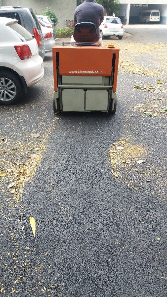 Battery Operated Road Cleaning Machine