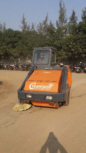 Cleanland Plant Sweeping Machine