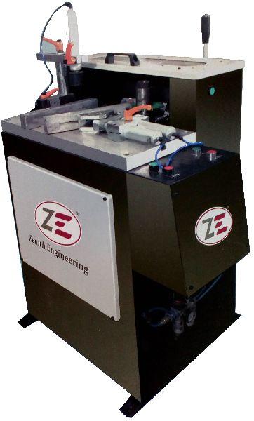 End Milling Machine (ZM-14), for Industrial, Dimension (LxWxH) : 850 (L)x800 (W)x900 (H) mm