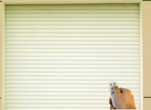 Remote control rolling shutters