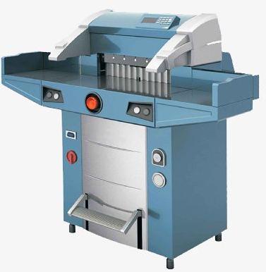 Featured Hydraulic Programmable Paper Cutting Machine