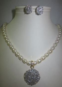 1 row pearl mala with pendent