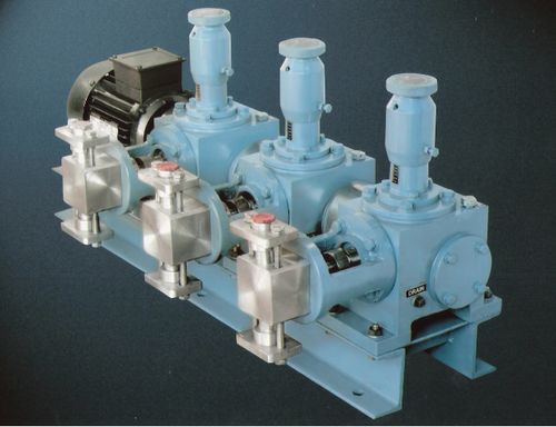 Stainless Steel Triple Headed Dosing Pump, Power Source : Electric