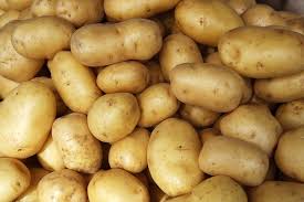 Round Common fresh potato, Feature : boost health heart, improve eye's health.
