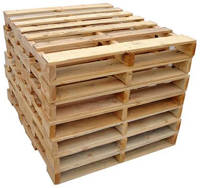 Wooden plywood pallets