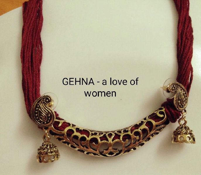 Metal Beads Necklace Set, Gender : Women