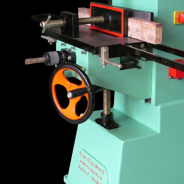Chain Mortiser Machine Ashwin Engineering Works, Dwarka, Gujarat