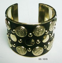 Cuff bracelet, Gender : Unisex, Women's