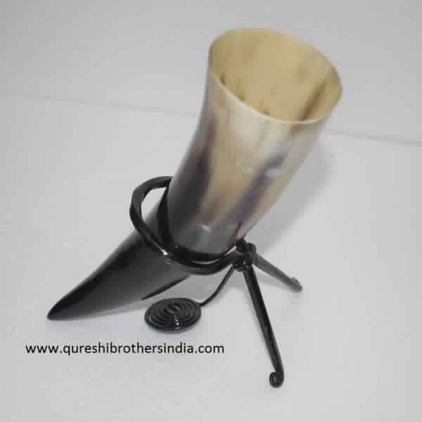 Horn Stand Metal 04
