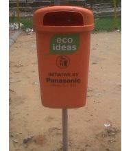 Plastic Pole Mounted Dustbin, Capacity : 50 Litres