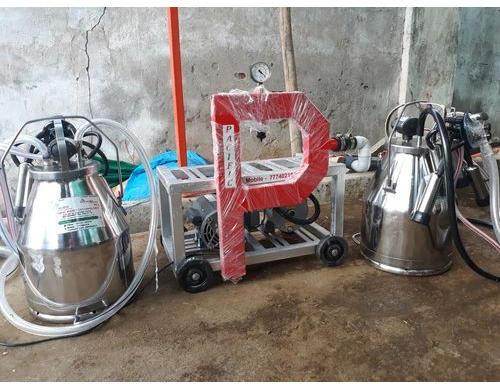 Cow Milking Machine, Voltage : 380-440 V