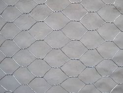 Polished Metal Hexagonal Mesh, for Boundaries, Wall, Length : 3ft, 4ft, 5ft, 6ft, 7ft