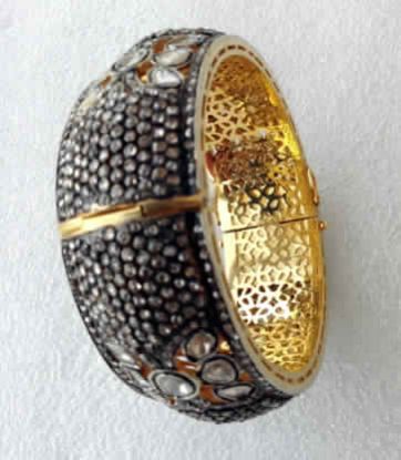 Latest Design Gold Victorian Bangle With Polki Diamond