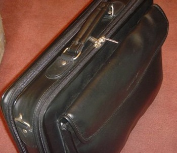 Genuine leather laptop bag, Style : Travel