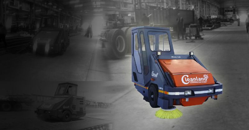 Cleanland Sweeping Machine for Road, Certification : ISO 9001:2008 Certified