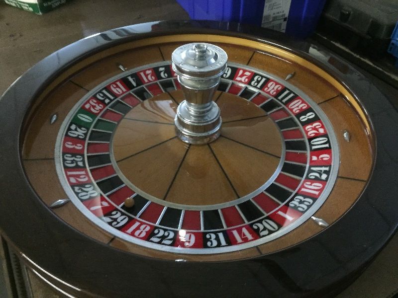 roulette wheels, Size : 32 inch - B.G. Furniture, Lakhimpur Kheri, Uttar  Pradesh