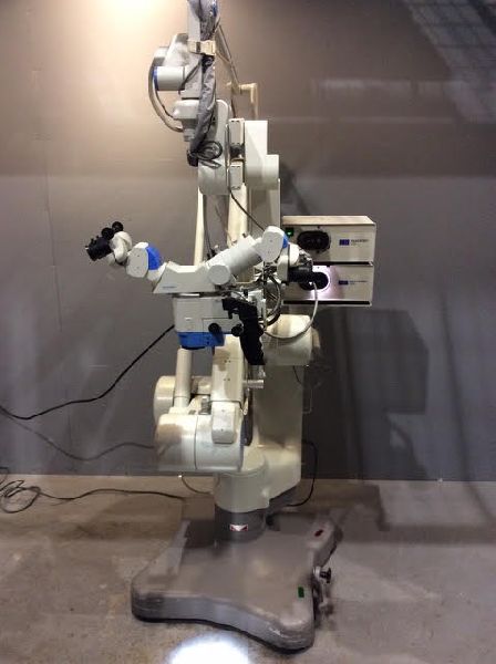 Moller-Wedel Surgical Microscope