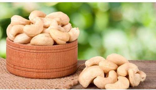 Common raw cashew nuts, Certification : FSSAI Certified