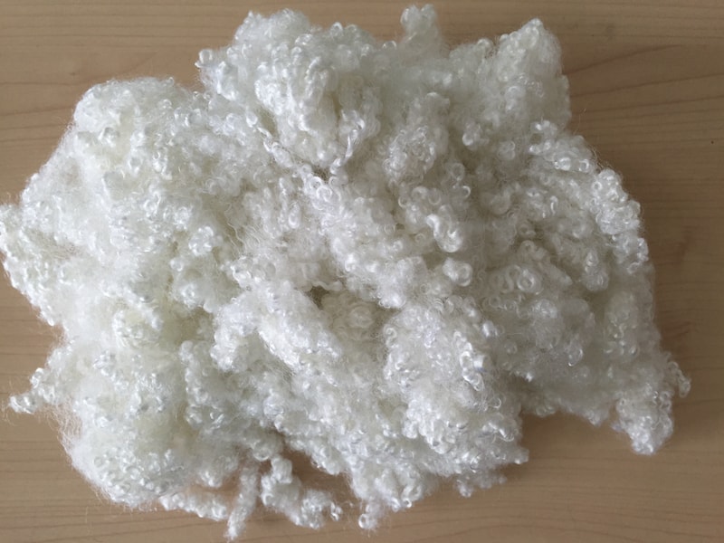 Dyed Polyester Fiber, Grade : Agrade, Technics : Machine Made