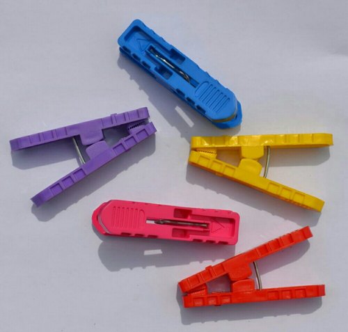 Wild River PP Multicolor Cloth Clips, Packaging Type : Plastic