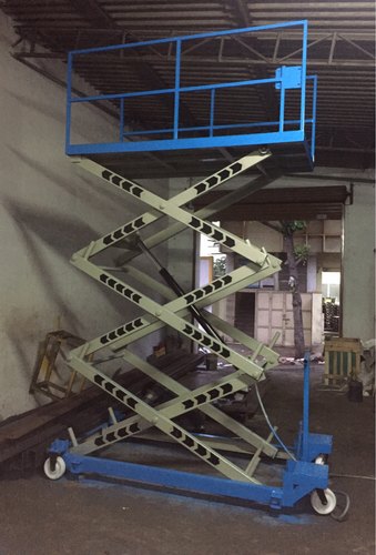 Scissor Lift, Capacity : 0.5-1 ton