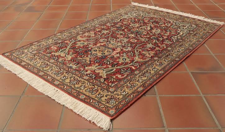 Rectangular Kashmir Silk Rugs, for Flooring Use, Technics : Handloom
