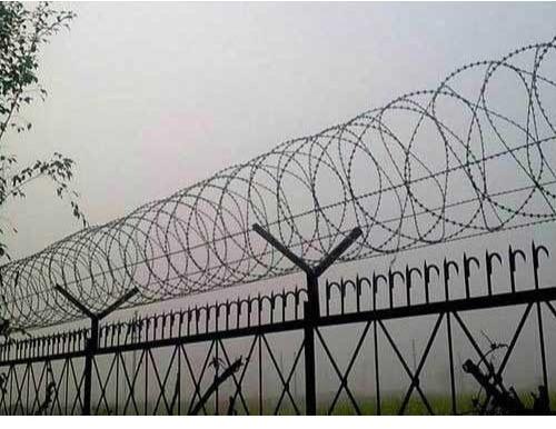 Galvanized Iron Concertina Security Wire, Feature : Corrosion Resistant