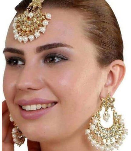 Ethnic Earrings Maang Tikka Set, Occasion : Anniversary