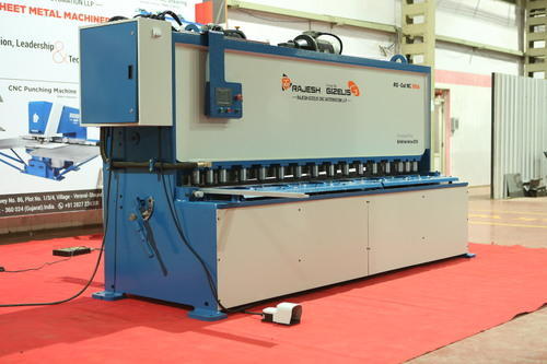 Automatic Hydraulic plate cutting machine