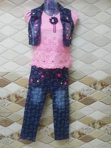 Girls Capri Suit, Color : Single