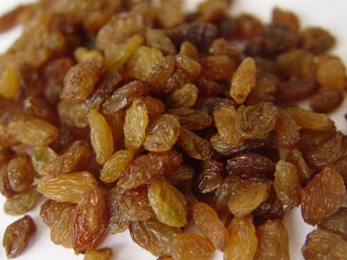 Natural Dried Raisins, Shelf Life : 12 Months