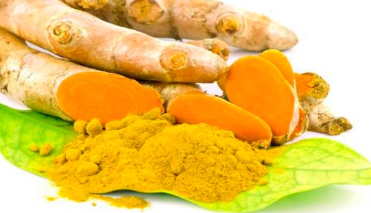 natural turmeric powder