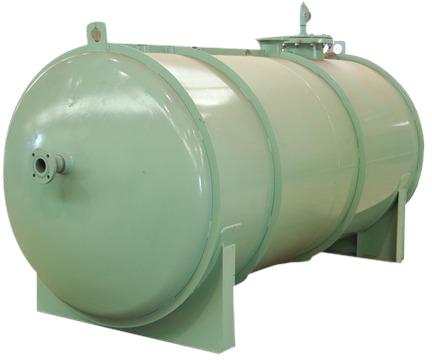 Deaerating tank