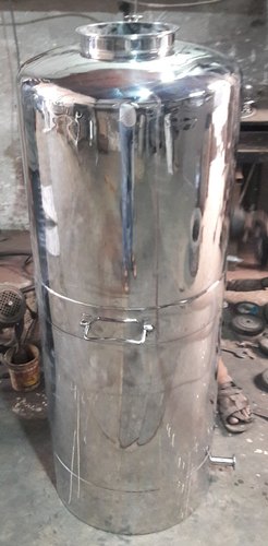 Round Polished Stainless Steel Vertical Tank, Color : Silver