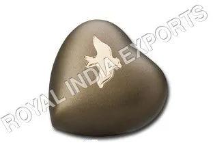 Polished Brass Heart Keepsake Urn, for Home Decor, Hotel Decor, Restaurant Decor, Packaging Type : Carton Box