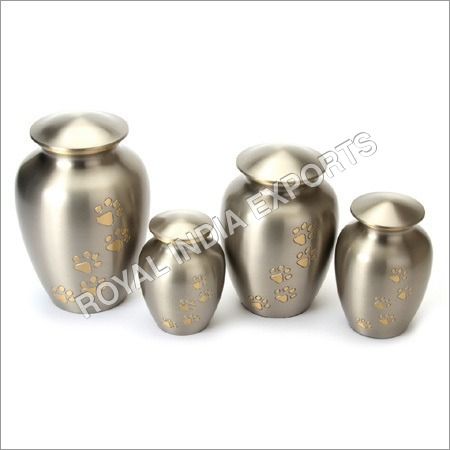 Polished Paw Print Brass Urn, for Home Decor, Hotel Decor, Restaurant Decor, Packaging Type : Carton Box