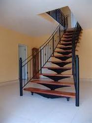Residential Staircase, Feature : Superior quality, Easy to install, Seamless finish