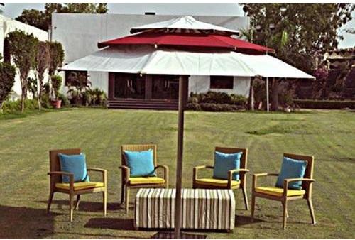 Plain Garden Umbrella, Feature : Three Tier Waterproof, Sturdy Aesthitacally Elegant