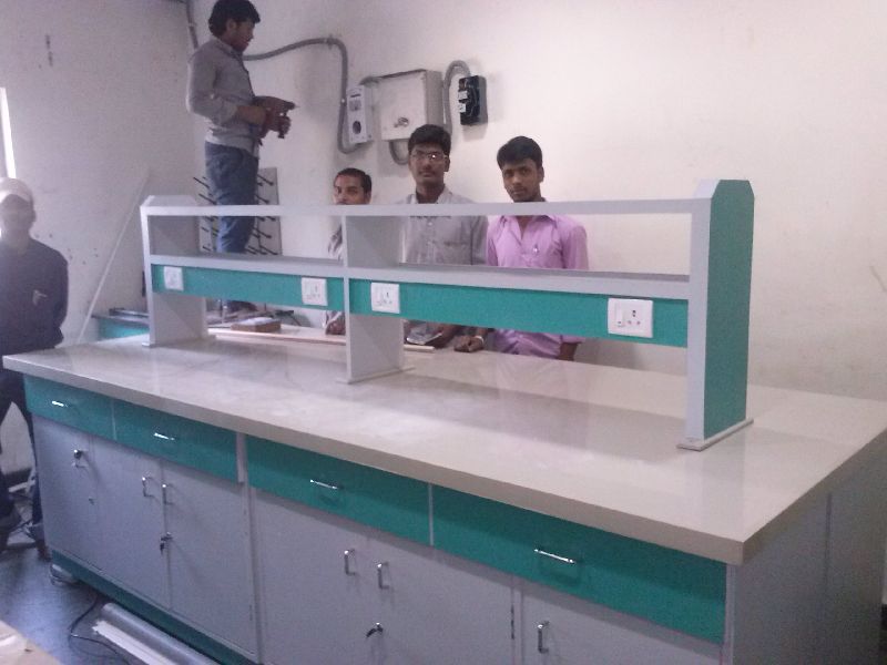 lab working tables