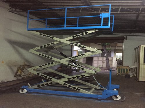 SMART Mobile Scissor Lift, Voltage : 24 VOLTS