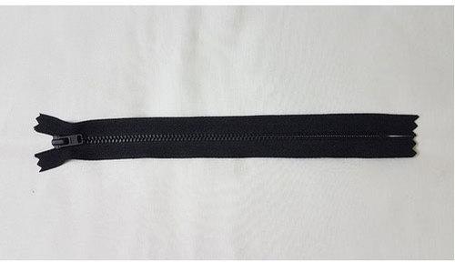 Clouser Zipper, for In Garment Pant, Roll Size : 15 to 18 cm