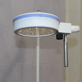 Led Medical Examination Light, for Surgical, Feature : Lightweight