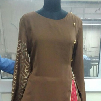 Ladies Plain Straight Kurti